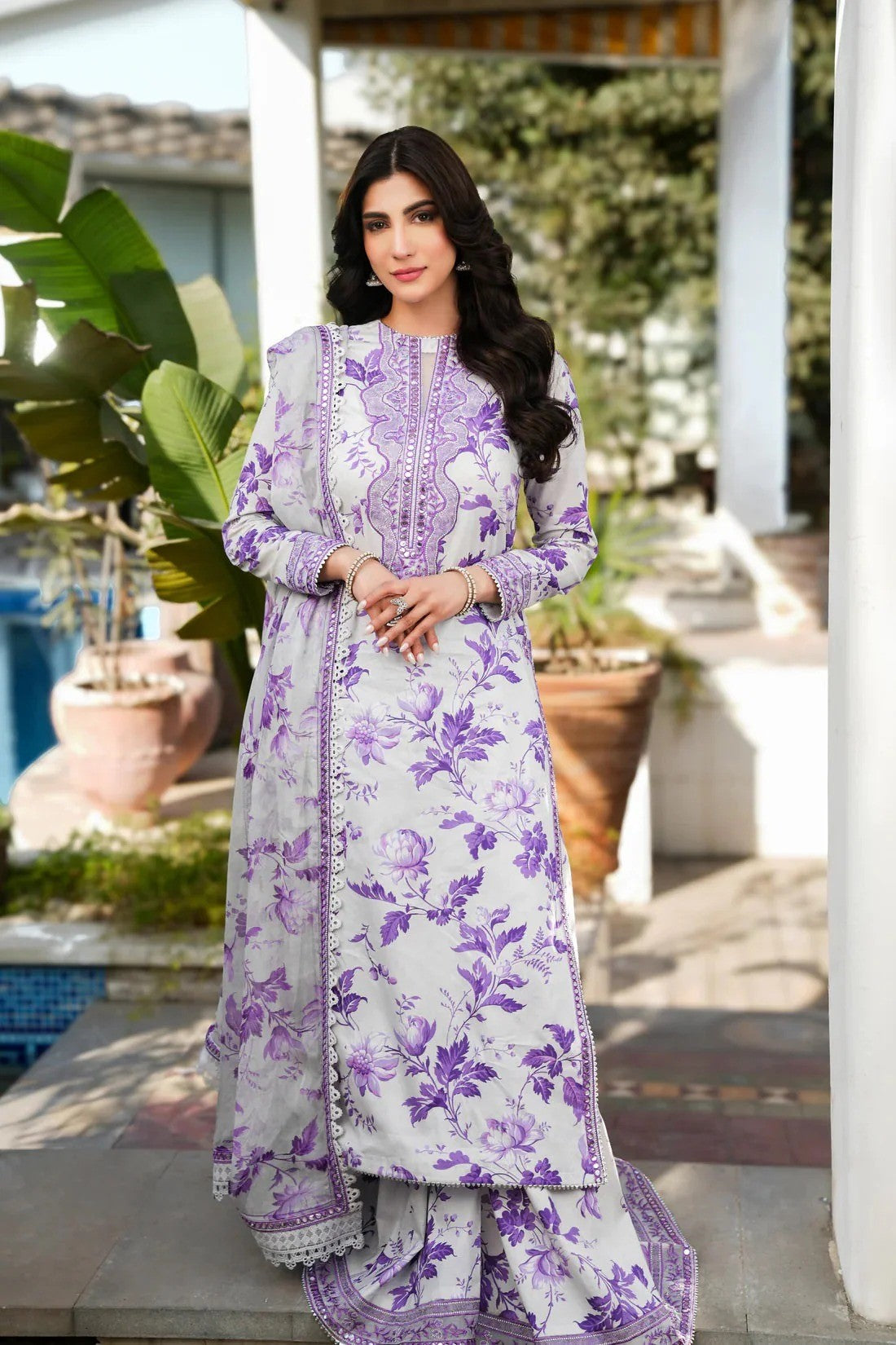 3 PC - LAWN EMBROIDRED SUIT - HE11
